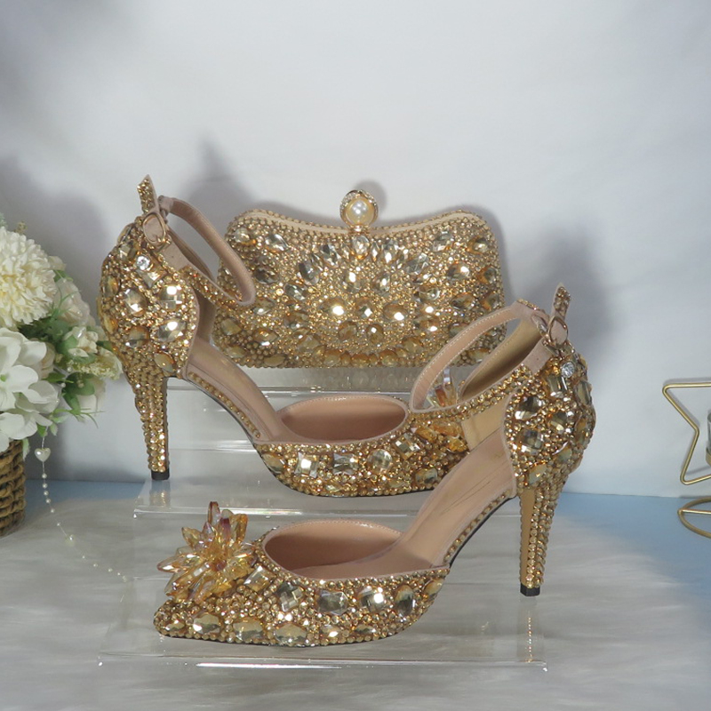 Women Bags And Shoes - Nowe złote kryształowe buty ślubne dla