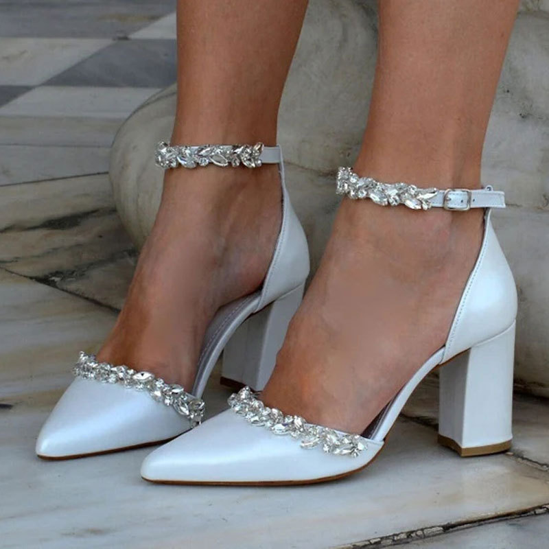 Szpilki z ostrym czubkiem, na  – Women Bags And Shoes recenzja i cena