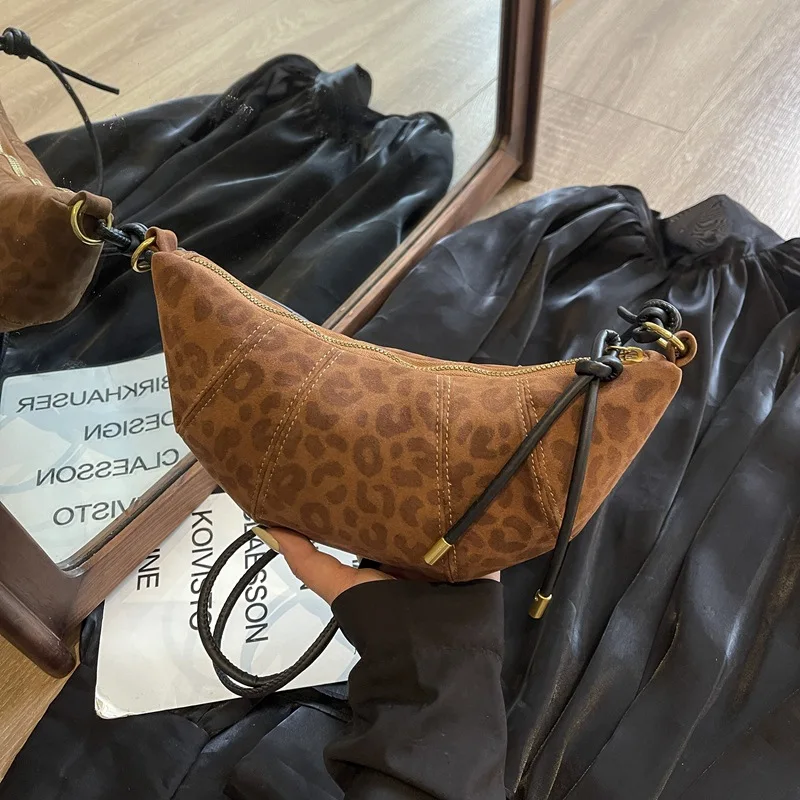 Aksamitna Torba na Ramię z Zam – Women Bags Manufacturer recenzja i cena